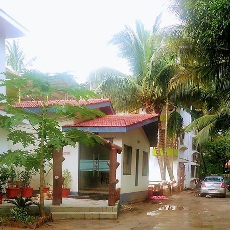 Ruturaj Inn Alibag Bagian luar foto