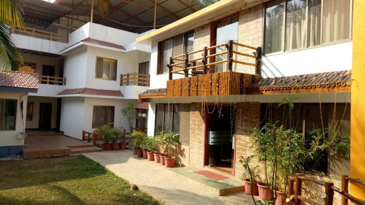 Ruturaj Inn Alibag Bagian luar foto