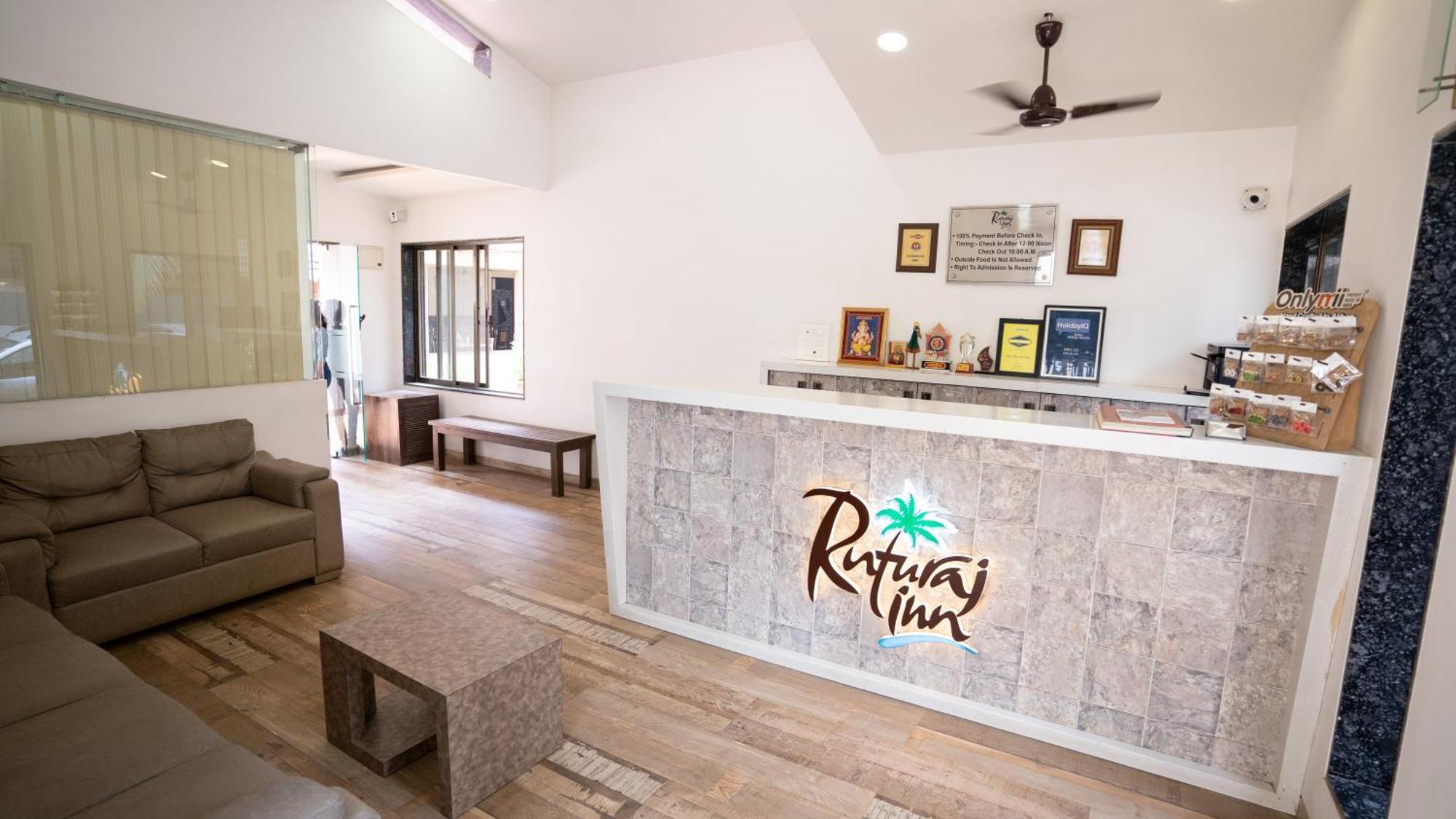 Ruturaj Inn Alibag Bagian luar foto