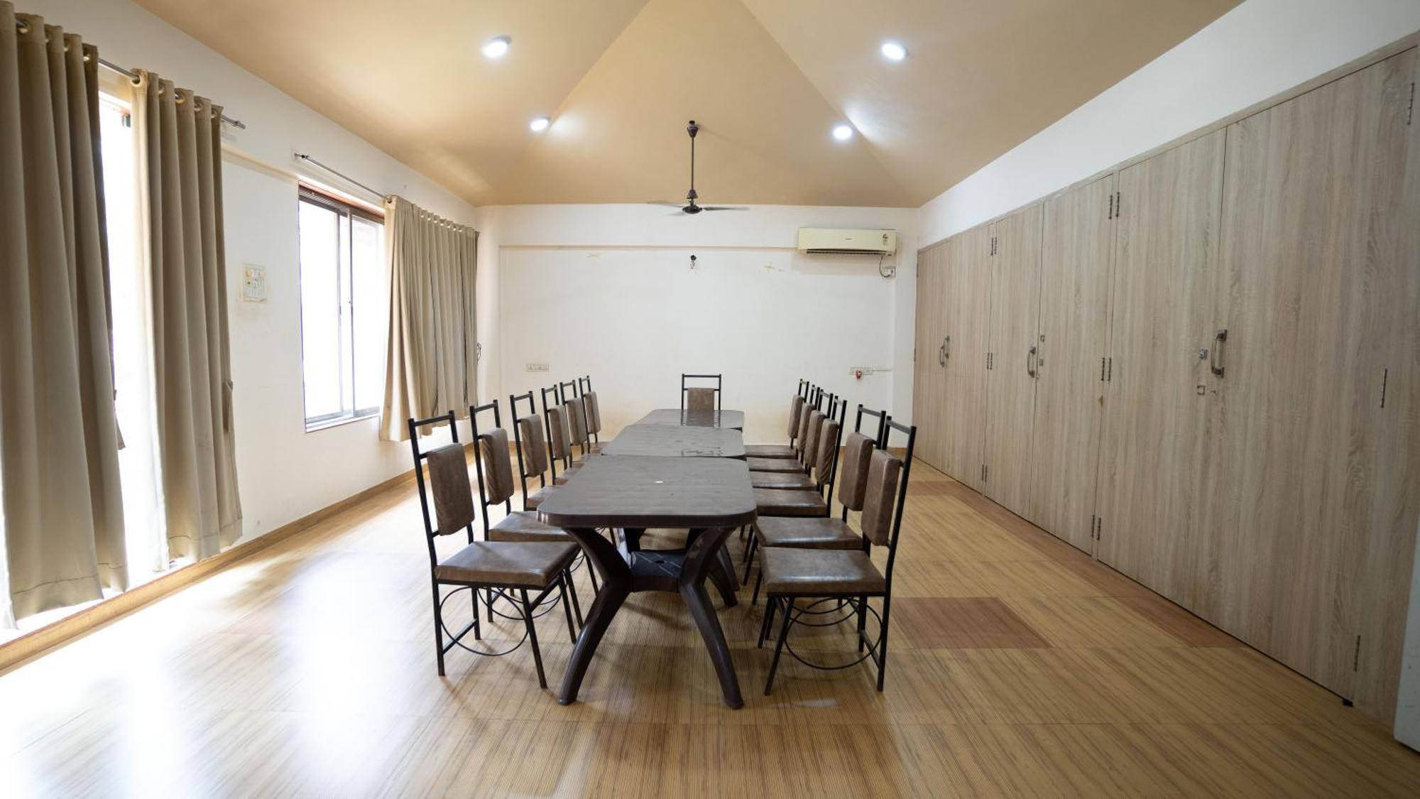 Ruturaj Inn Alibag Bagian luar foto